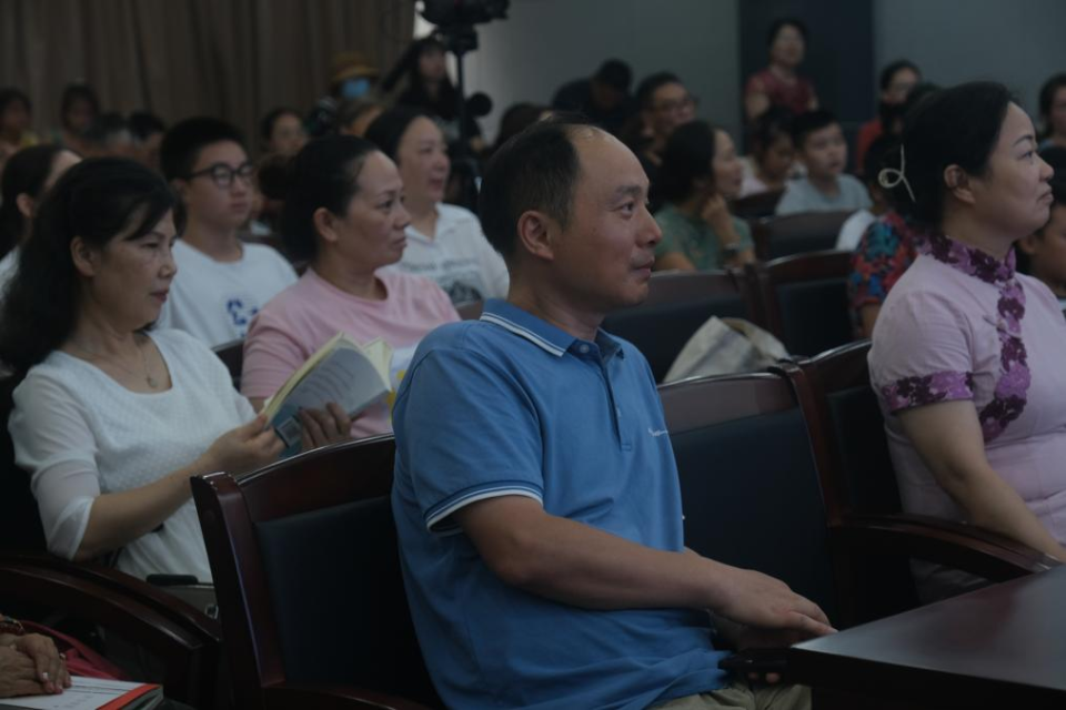 诵读《唐诗素描》 共赴一场千年前盛宴